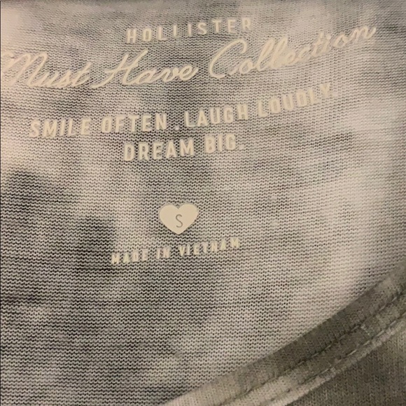 Tie-dye Hollister T-shirt - Picture 3 of 3